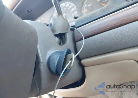 1997 Ford Crown Victoria z USA, uszkodzony, nr VIN 2FALP73W2VX166388